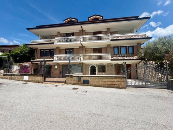 casa indipendente in vendita ad Avellino