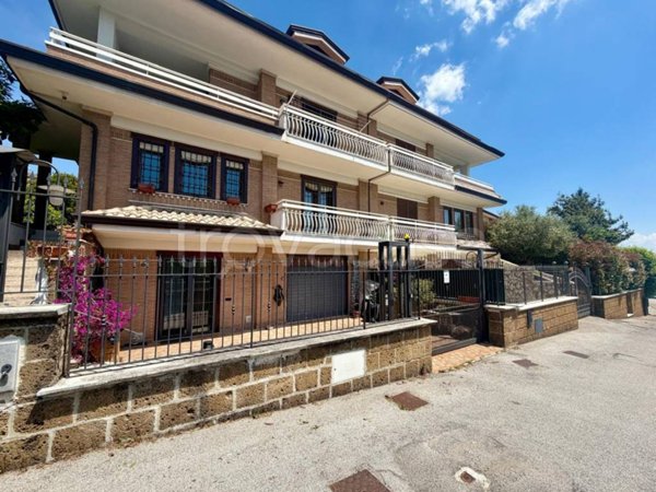 casa indipendente in vendita ad Avellino