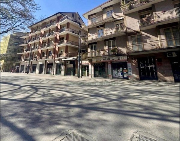 locale commerciale in vendita ad Avellino