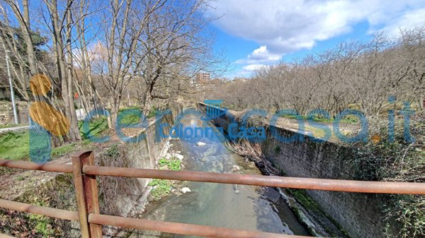 casa indipendente in vendita ad Avellino in zona Centro Città