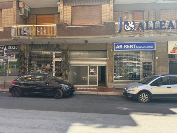 negozio in vendita ad Avellino