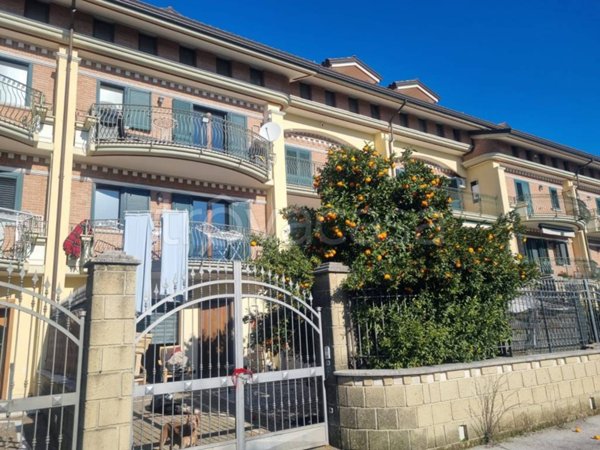 casa indipendente in vendita ad Avellino in zona Rione Mazzini
