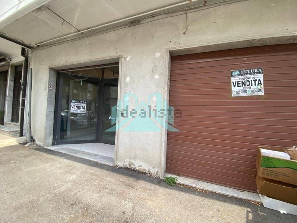 locale commerciale in vendita ad Avellino in zona Valle-Ponticelli