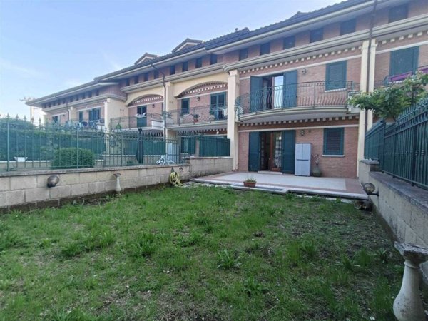 casa indipendente in vendita ad Avellino