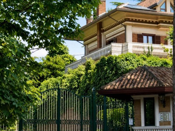 casa indipendente in vendita ad Avellino in zona Pianodardine