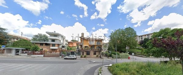 locale commerciale in vendita ad Avellino