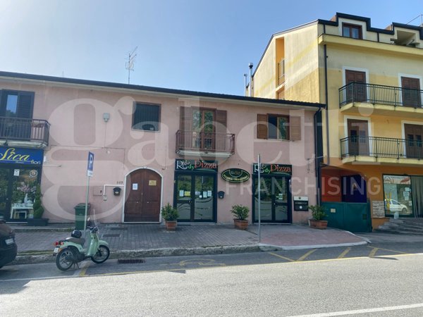 locale commerciale in vendita ad Avellino in zona Centro Città