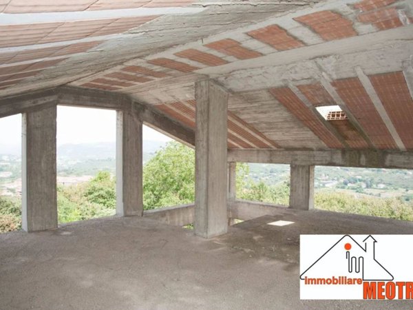 casa indipendente in vendita ad Avellino in zona Rione Mazzini