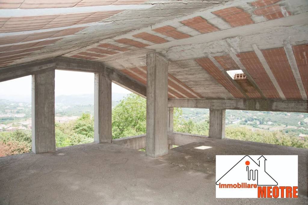 casa indipendente in vendita ad Avellino in zona Centro Città