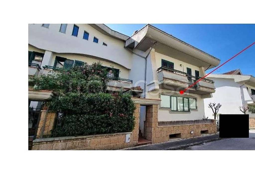casa indipendente in vendita ad Avellino in zona Valle-Ponticelli