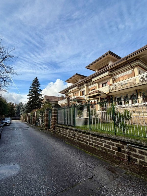 appartamento in vendita ad Avellino in zona Pianodardine