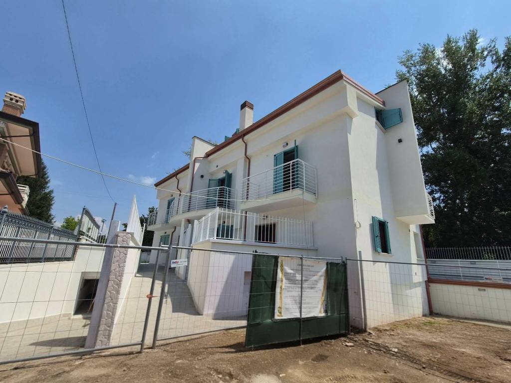 casa indipendente in vendita ad Avellino