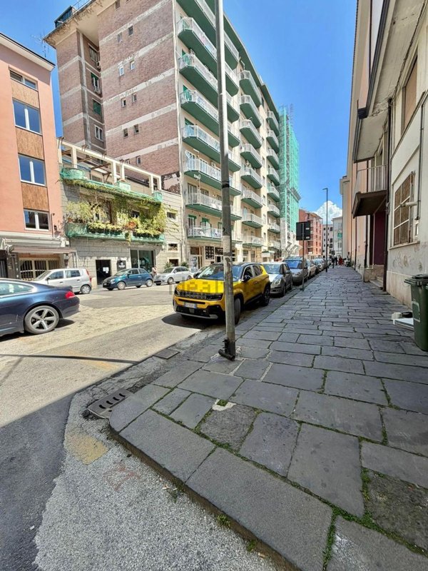 locale commerciale in vendita ad Avellino in zona Centro Città