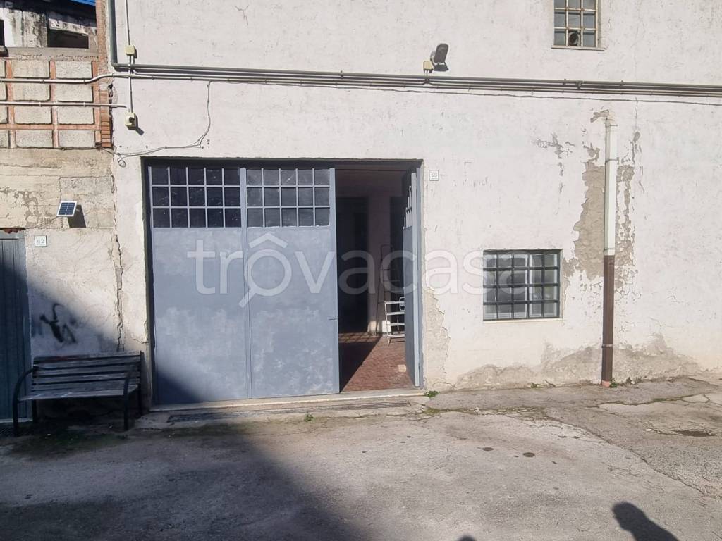 locale commerciale in vendita ad Avellino