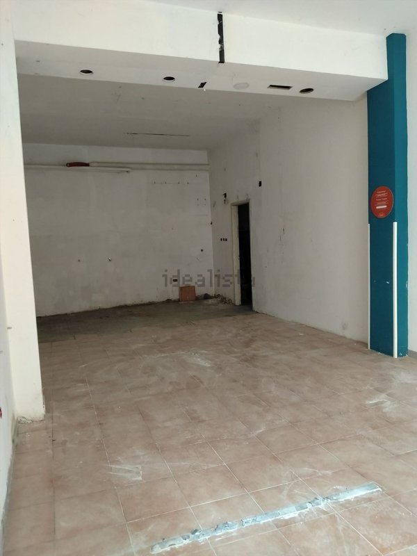 locale commerciale in vendita ad Avellino