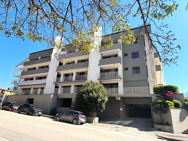 box auto in vendita ad Avellino in zona Centro Città