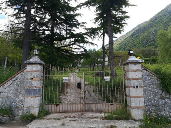 casa indipendente in vendita a Bagnoli Irpino