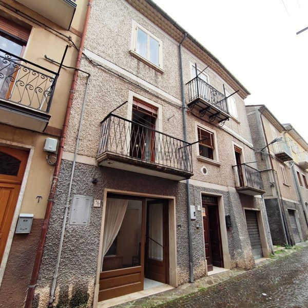casa indipendente in vendita a Bagnoli Irpino