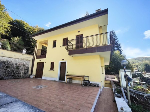 casa indipendente in vendita a Bagnoli Irpino