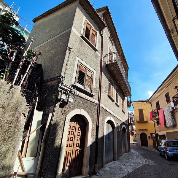 casa indipendente in vendita a Bagnoli Irpino