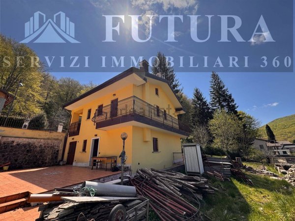 casa indipendente in vendita a Bagnoli Irpino