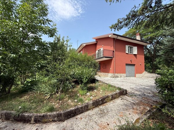 casa indipendente in vendita a Bagnoli Irpino