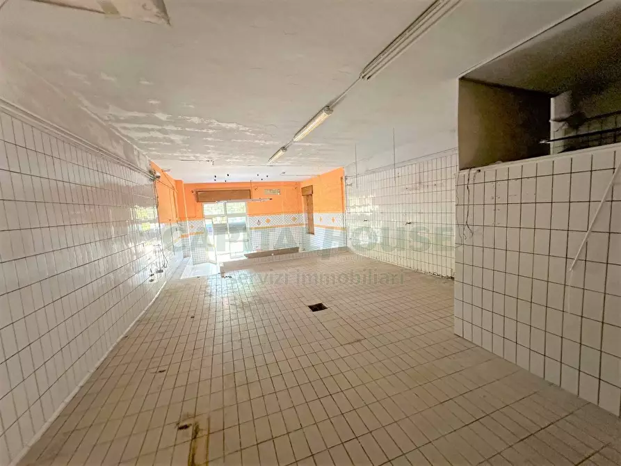 locale commerciale in vendita a Baiano