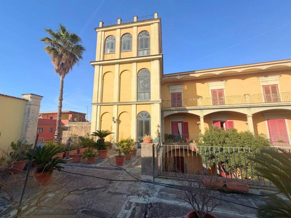 intera palazzina in vendita a Baiano
