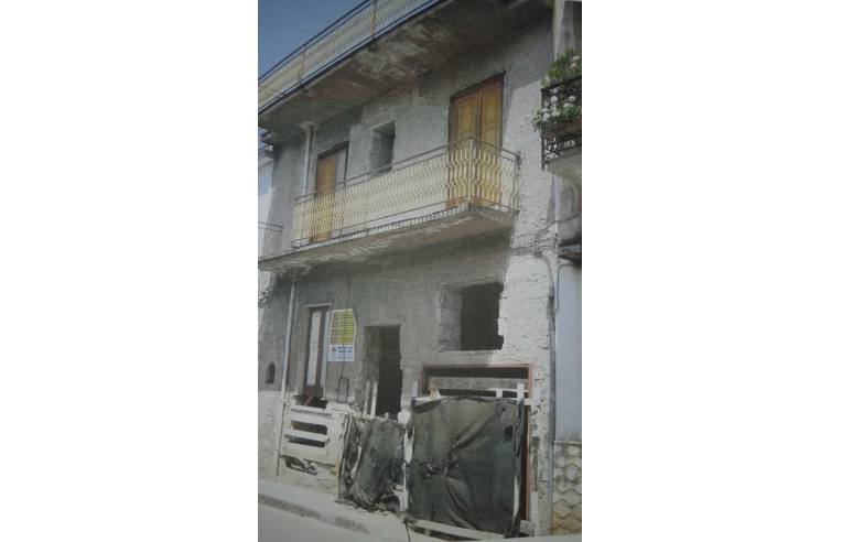 intera palazzina in vendita a Baiano