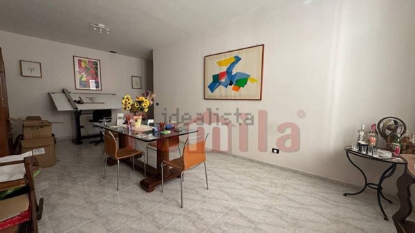 esavano in vendita a Baiano