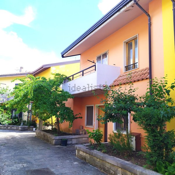 casa indipendente in vendita a Bisaccia