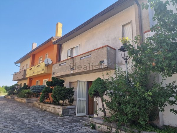 casa indipendente in vendita a Bisaccia