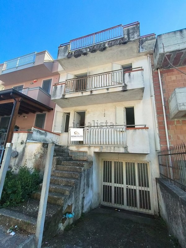 casa indipendente in vendita a Bonito