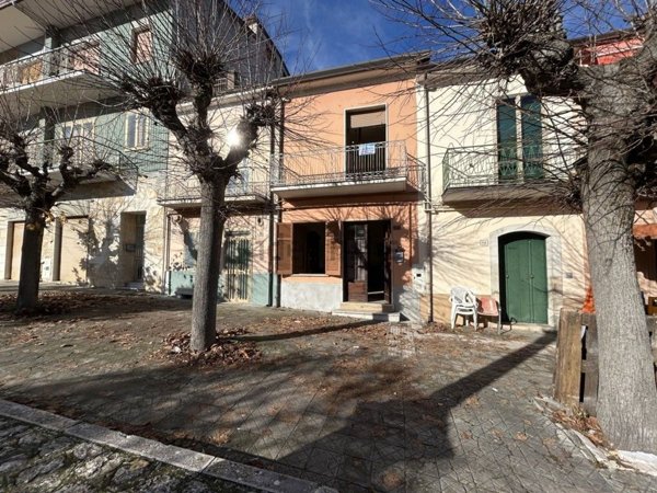 casa semindipendente in vendita a Bonito