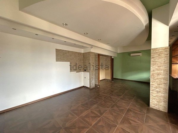 locale commerciale in vendita a Bonito