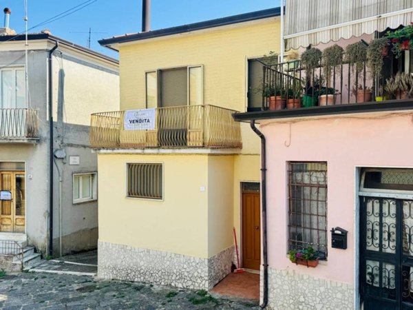casa indipendente in vendita a Bonito