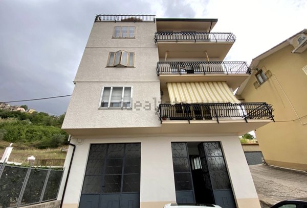 appartamento in vendita a Calitri in zona Calitri scalo