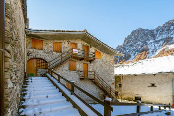 appartamento in vendita ad Acceglio in zona Chiappera