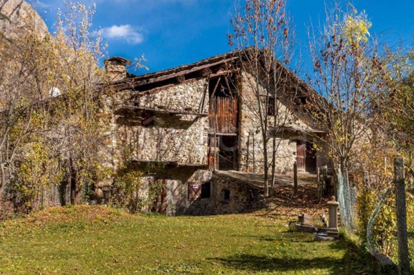 appartamento in vendita ad Acceglio in zona Frere