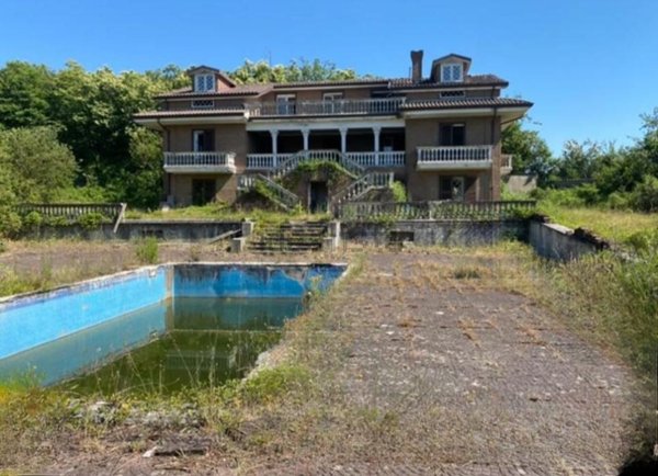 casa indipendente in vendita a Candida
