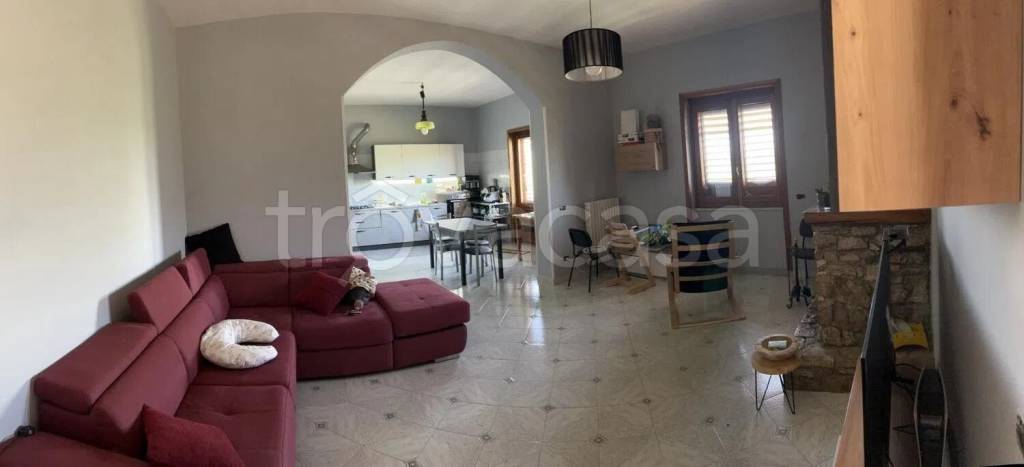 casa indipendente in vendita a Candida