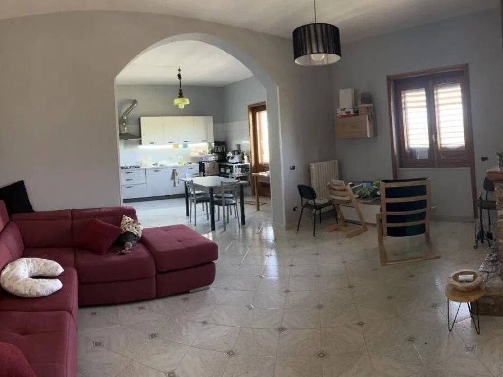 casa indipendente in vendita a Candida