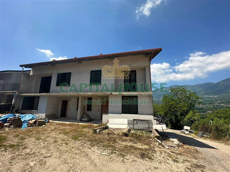 casa indipendente in vendita a Capriglia Irpina