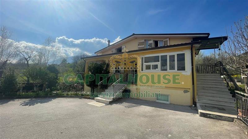 casa indipendente in vendita a Capriglia Irpina