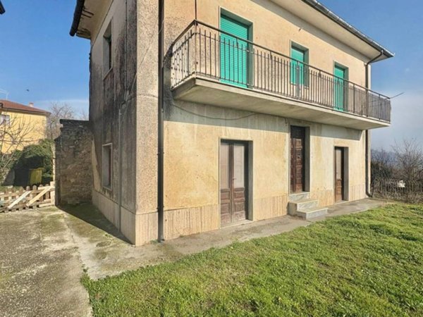 casa indipendente in vendita a Capriglia Irpina