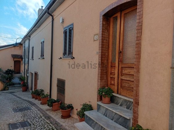 esavano in vendita a Capriglia Irpina