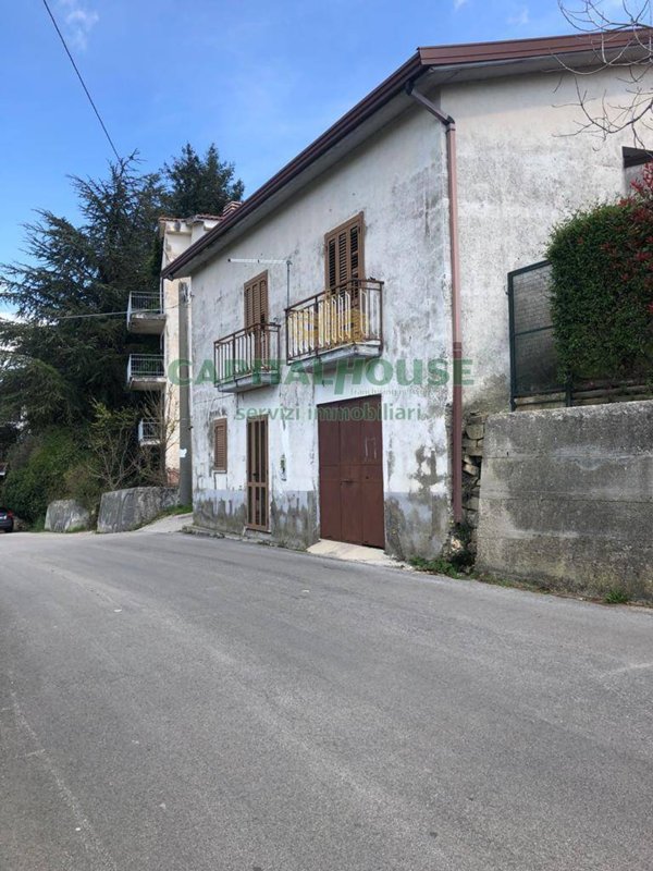 casa indipendente in vendita a Capriglia Irpina