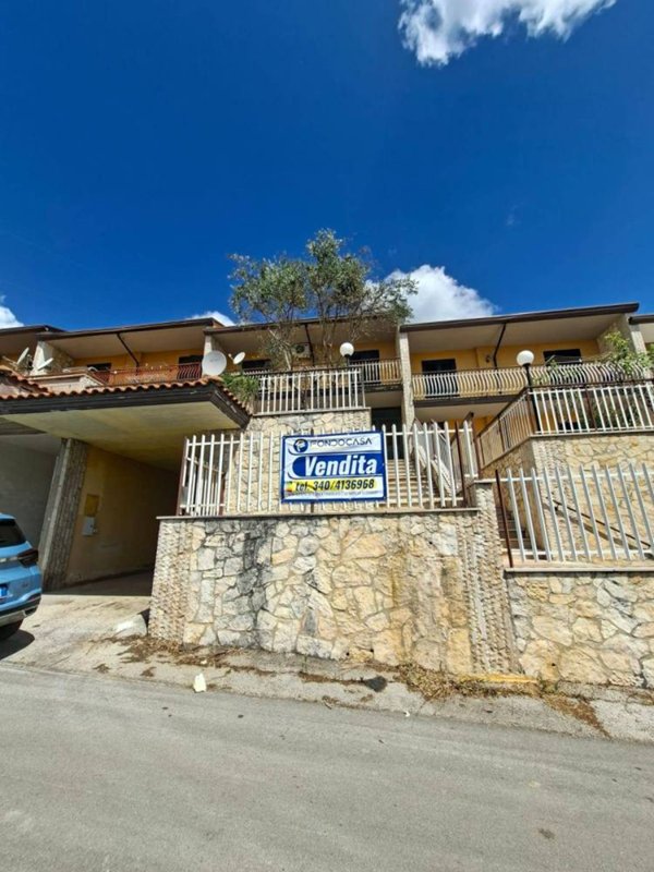 casa indipendente in vendita a Capriglia Irpina