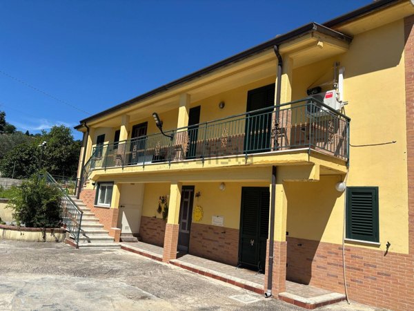 appartamento in vendita a Capriglia Irpina in zona Pozzo del Sale