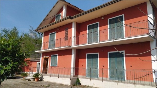 casa indipendente in vendita a Capriglia Irpina in zona San Felice